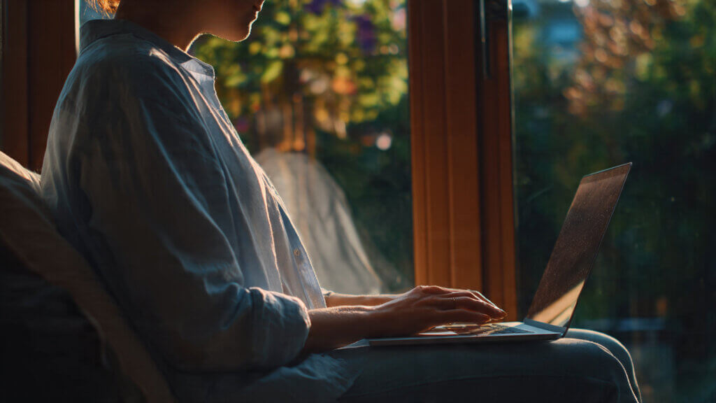 why do i yawn while praying